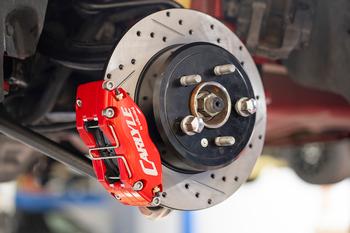 15" Conversion Kit by Carlyle Racing, Red Calipers, Non-Redeye BMR Suspension لـ Dodge Charger 2006-2023