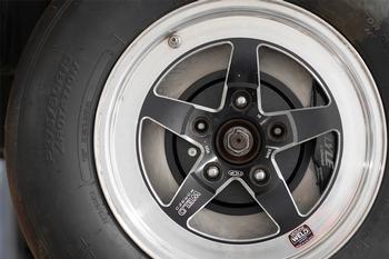 15" Conversion Kit by Carlyle Racing, Solid Rotors, Black Calipers BMR Suspension لـ Corvette 1997-2004