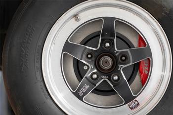 15" Conversion Kit by Carlyle Racing, Solid Rotors, Red Calipers BMR Suspension لـ Corvette 1997-2004