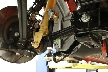 قضيب توازن BMR Suspension لـ Dodge Challenger 2008-2023